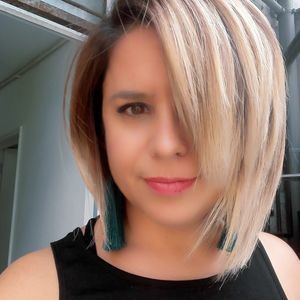 Meet your Posher, Yessica